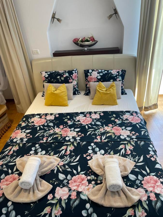 First Row To The Sea - Maremi Izola Apartment Terrace Dış mekan fotoğraf